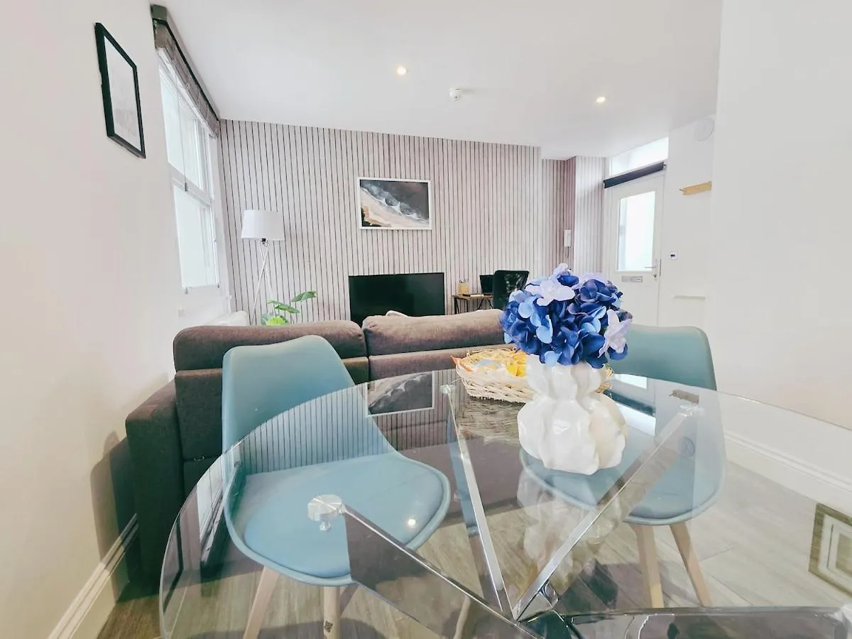 Apartment In Brighton And Hove