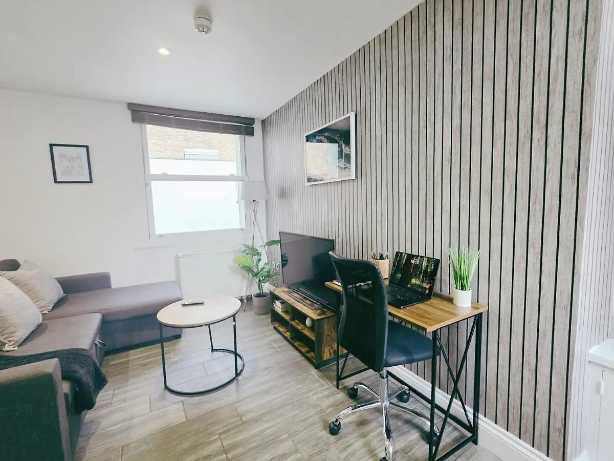 Apartment In Brighton And Hove 0*,